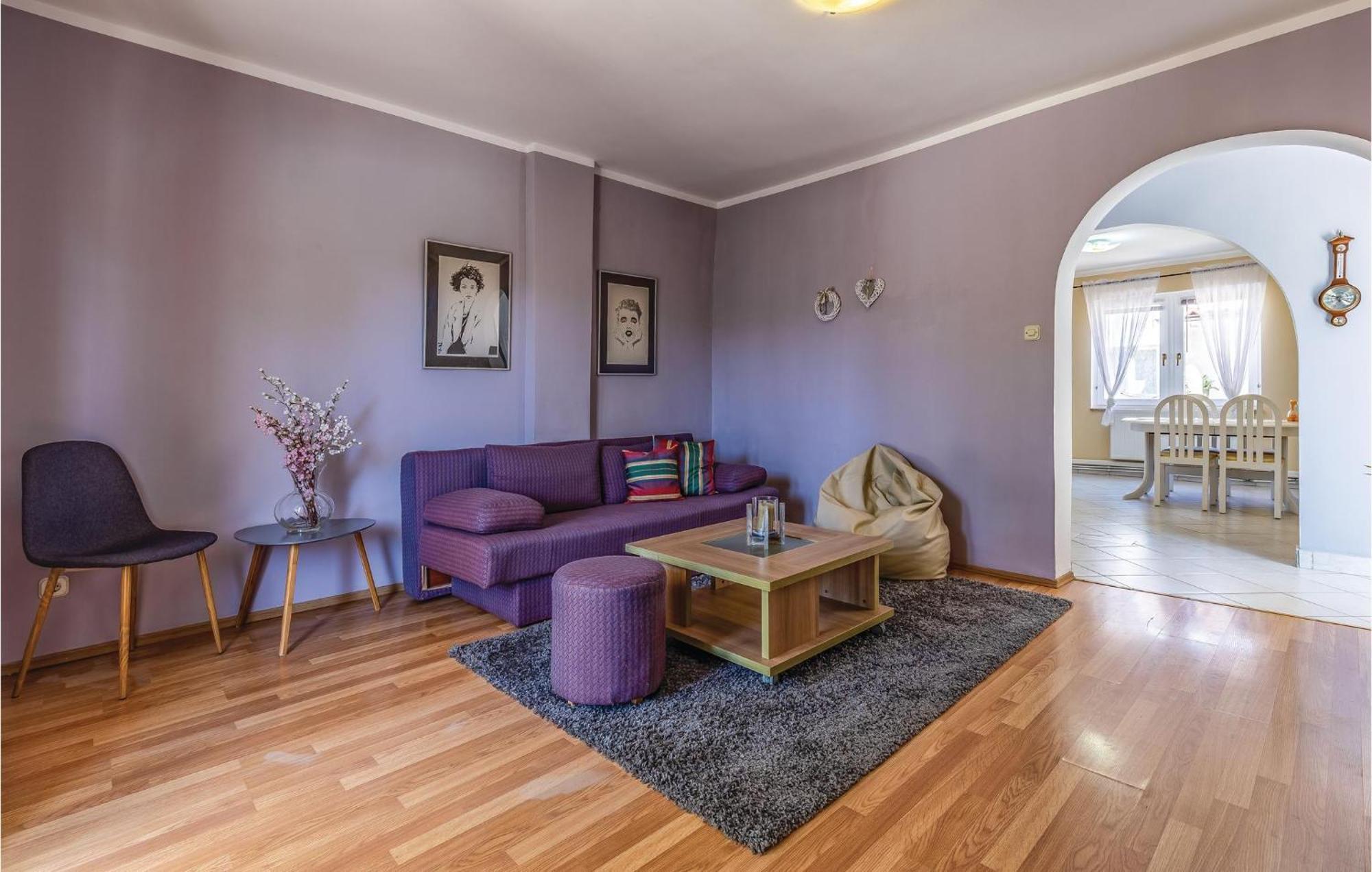 Gorgeous Apartment In Pula With Kitchen Bagian luar foto